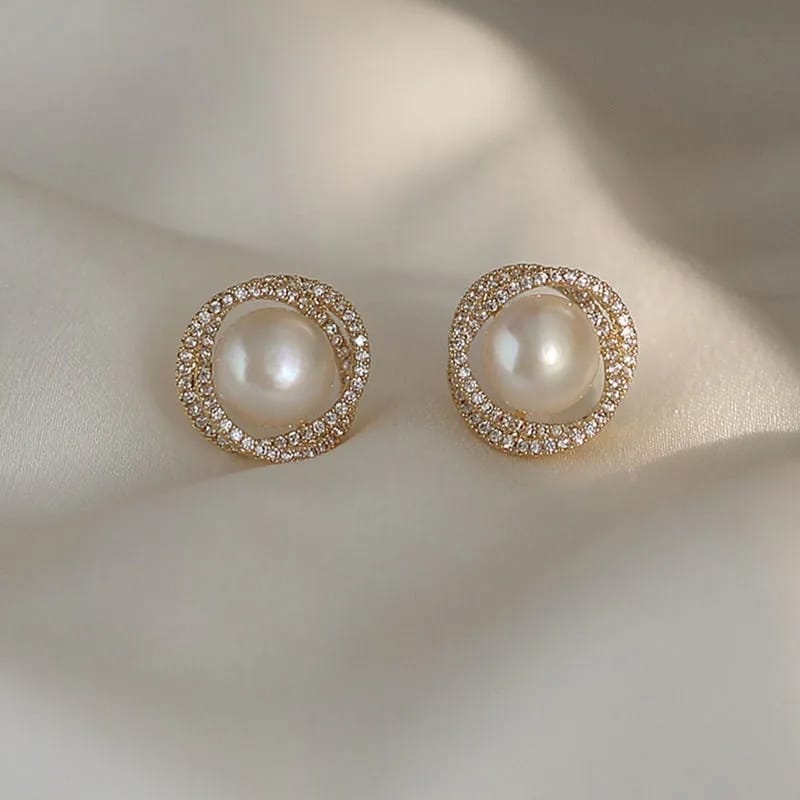 Floral zircon pearl studs