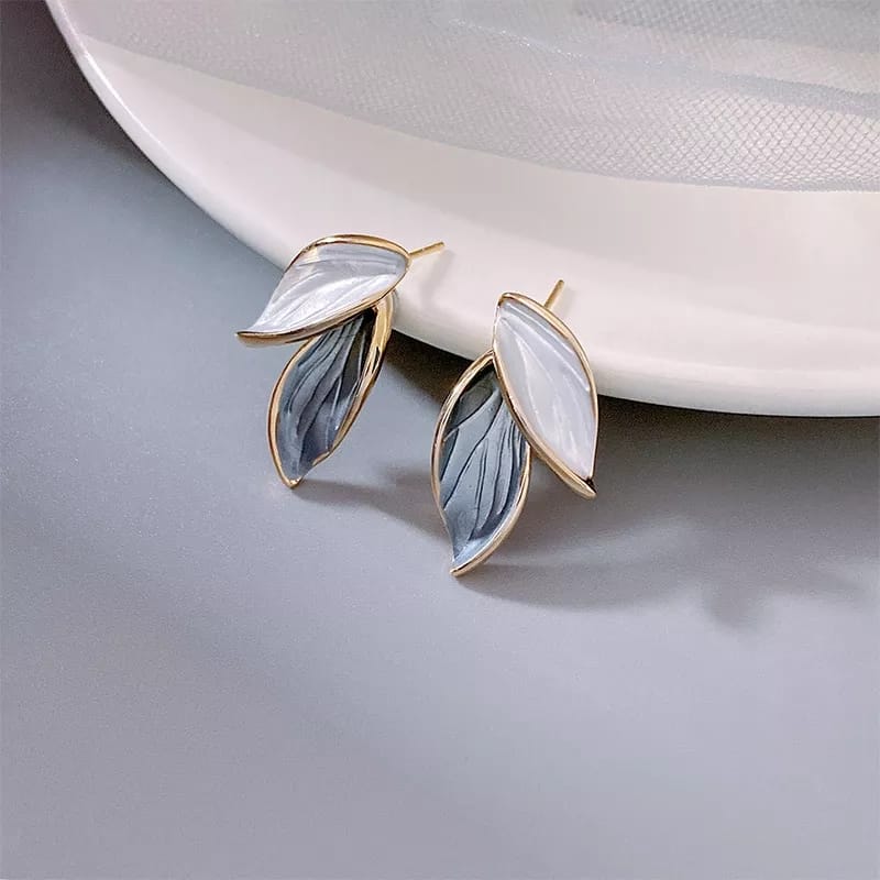 Leaf shape studs