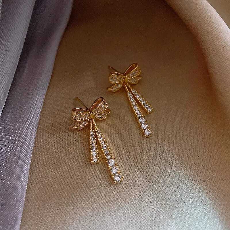 Ribbon Wrap Korean Stud