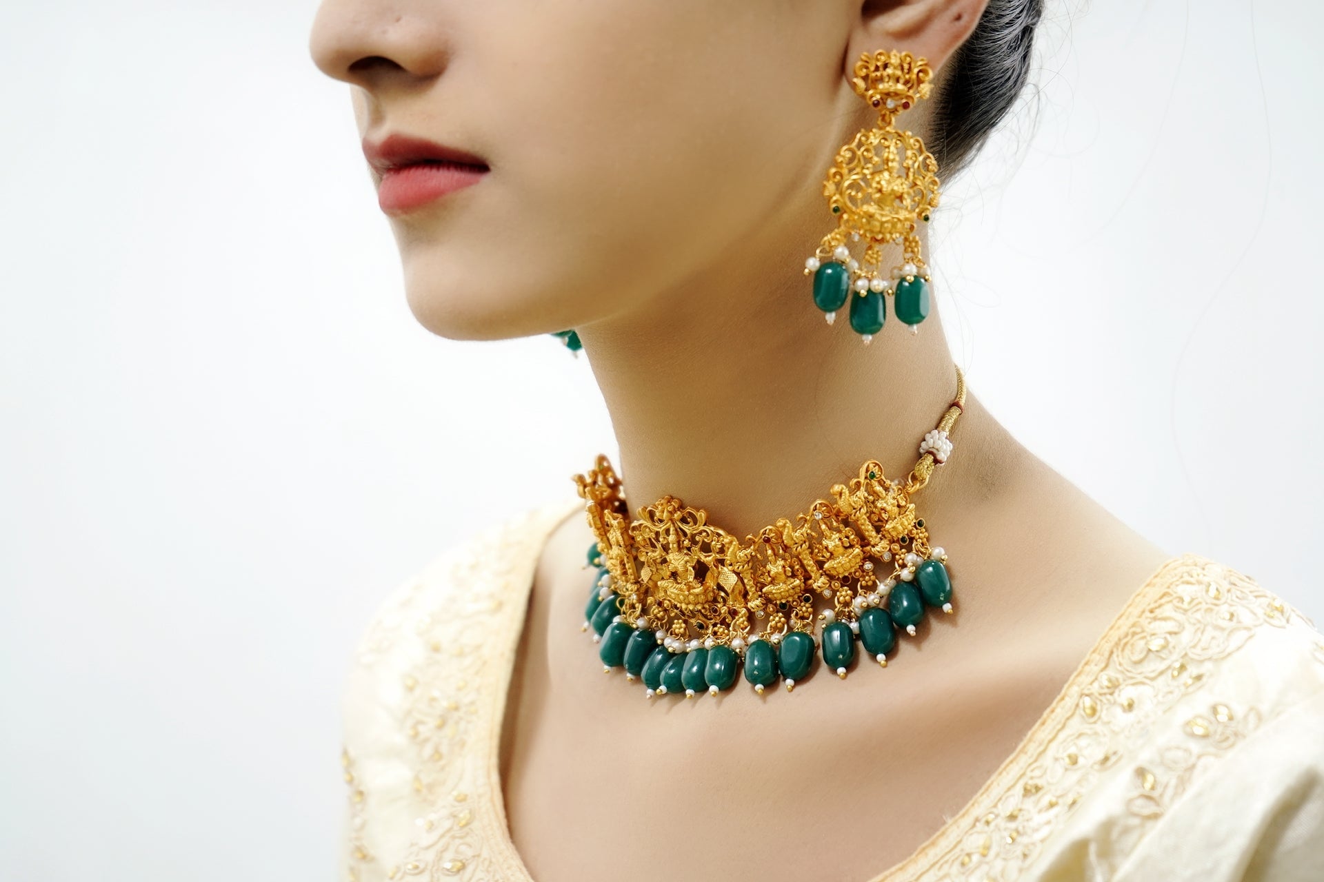 Golden Temple Choker Set