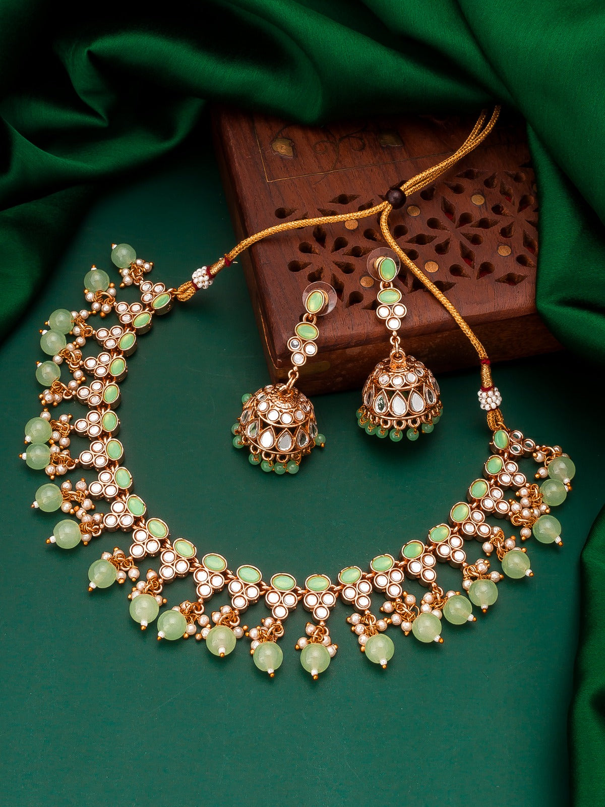 Meenakri Green necklace
