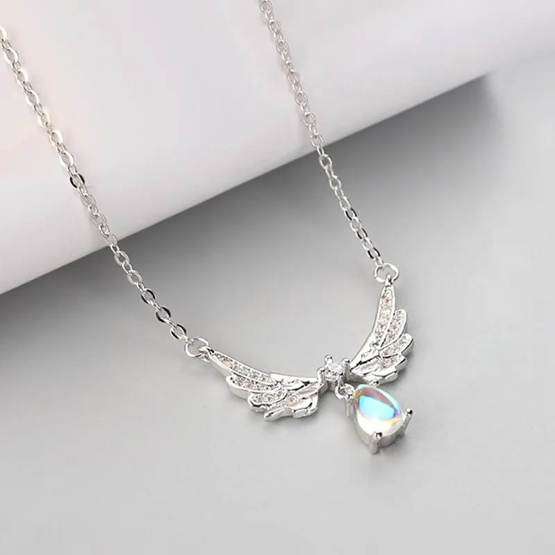 Angel wings necklace