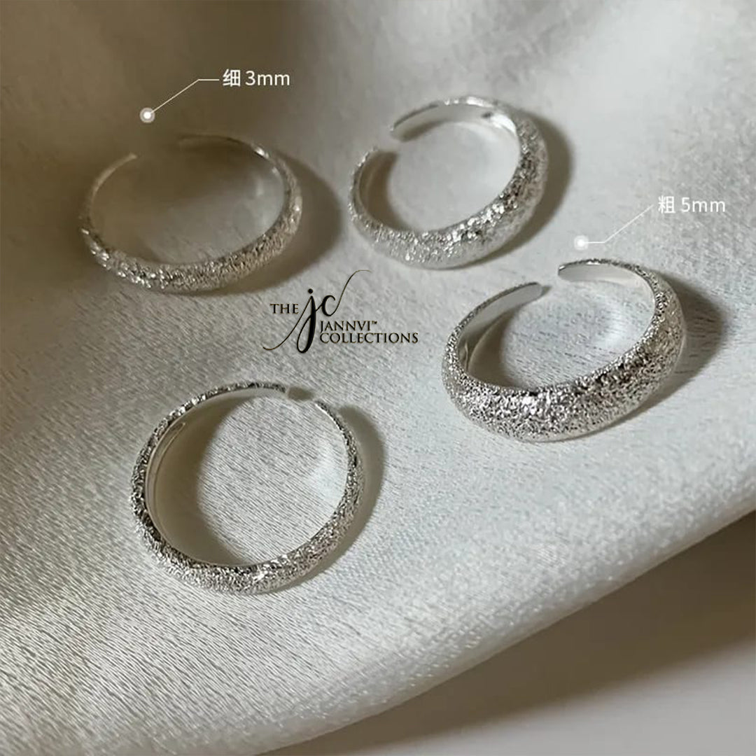 Sparkling rings set of 2