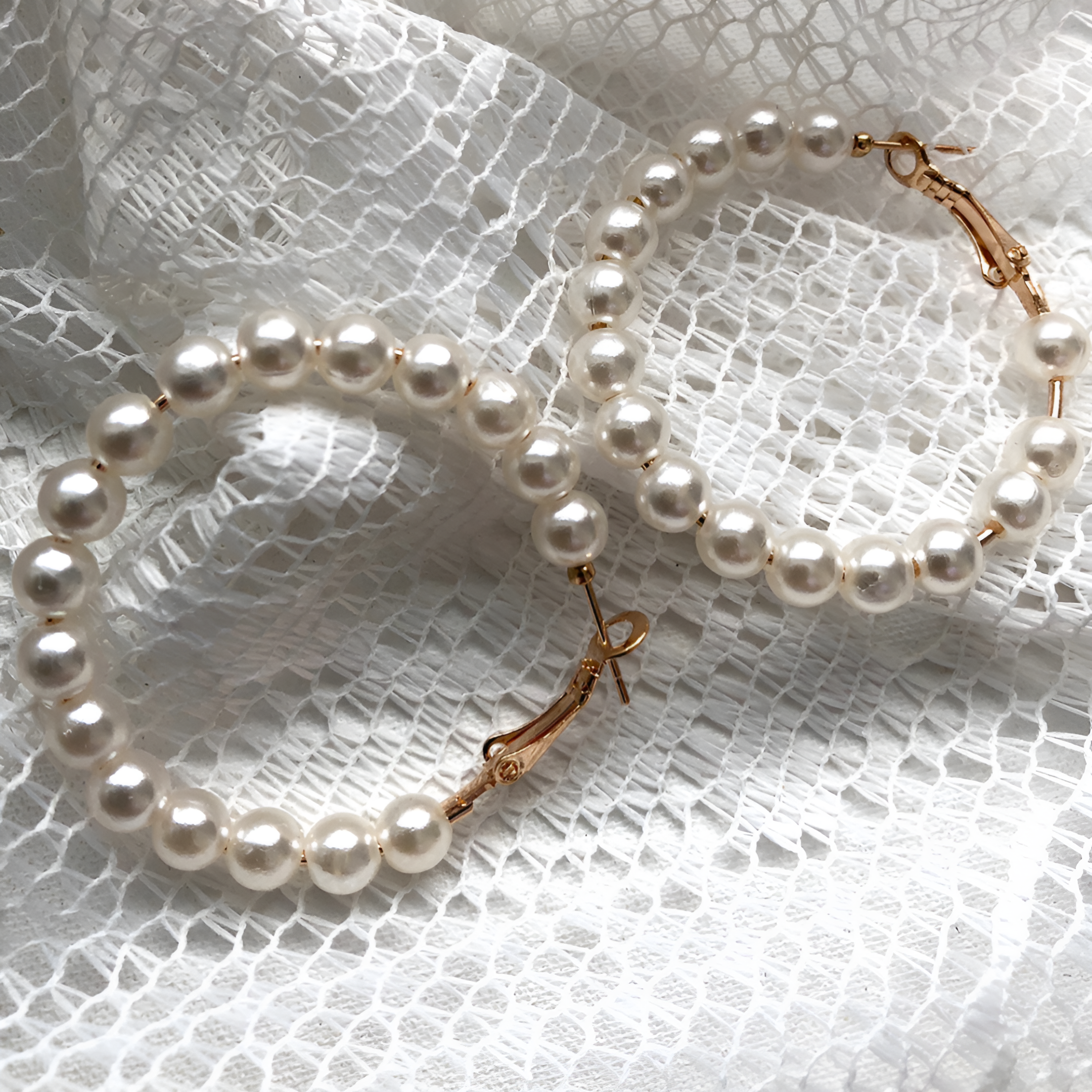 ROUND WHITE PEARL Earrings