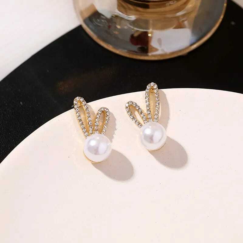 Rabbit ear studs